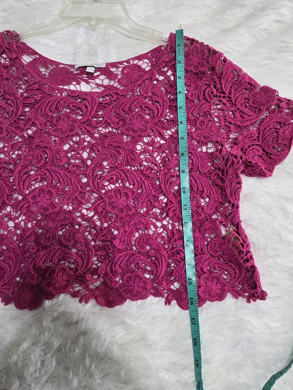 dELiA*s Fuchsia Crochet Lace Crop Top - Picture 5 of 6